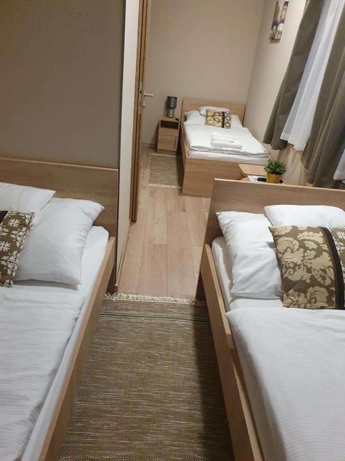 Bed and Breakfast Platina Panzio*** Ujhartyan Экстерьер фото