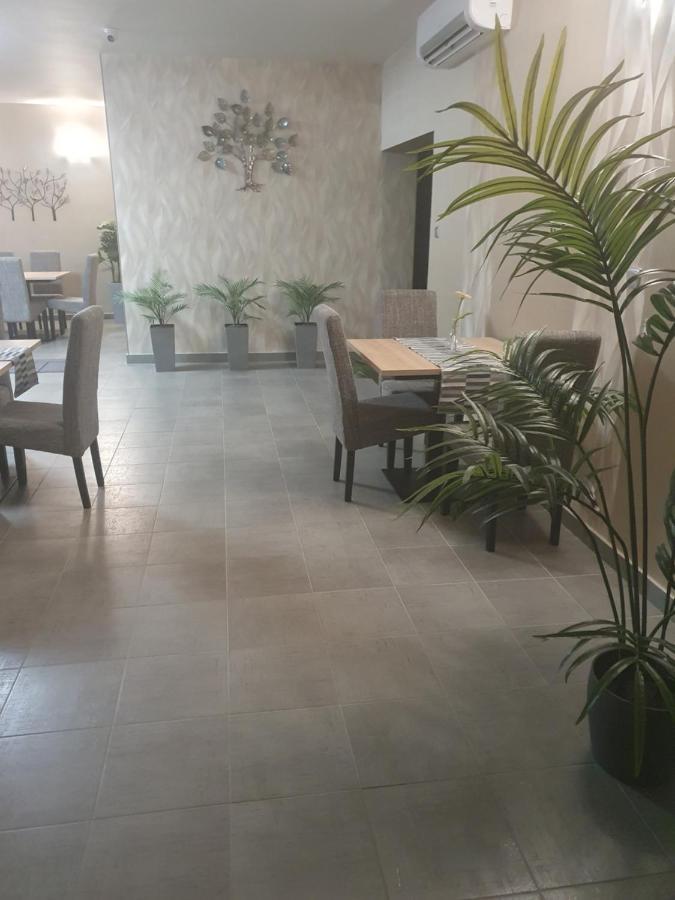 Bed and Breakfast Platina Panzio*** Ujhartyan Экстерьер фото